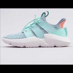Adidas prophere sneakers